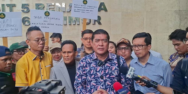 Silfester Diberondong 46 Pertanyaan Penyidik soal Ijazah Jokowi