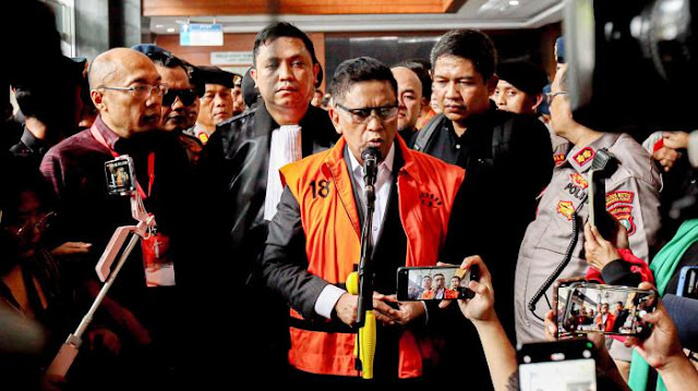 Pengacara Hasto Kritik Hakim yang Selalu Bermasker