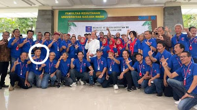 Roy Suryo Sorot 3 Kejanggalan Jokowi Hadiri Reuni UGM: Kayak Pejabat, Bukan Teman Angkatan