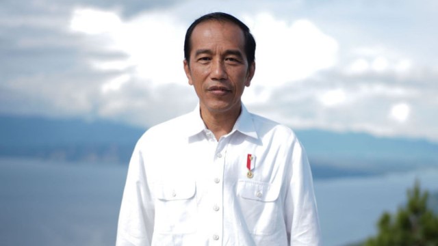 Filosofi Aneh Jokowi: Seribu Musuh Terlalu Sedikit, Satu Kawan Terlalu Banyak