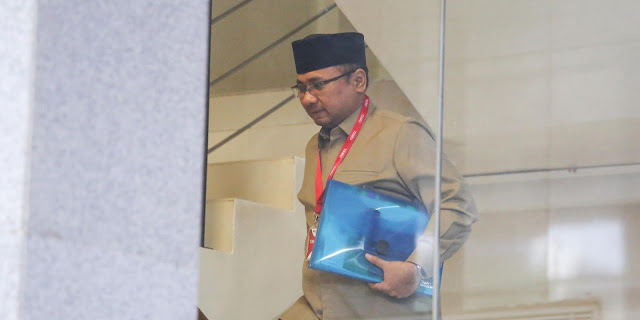 Rumah Digeledah KPK, Ponsel Yaqut Disita!