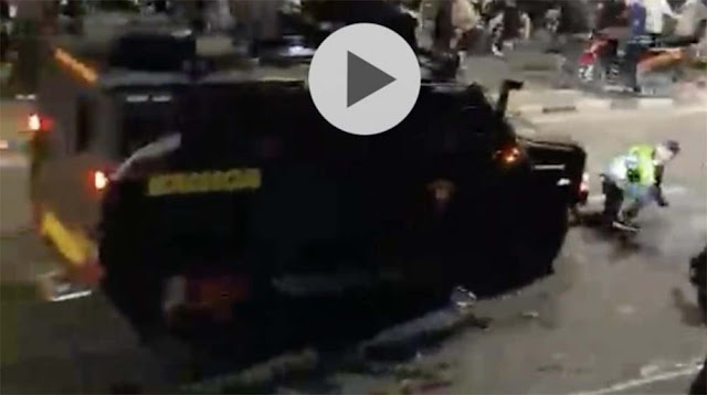 Detik-detik Mencekam Ojol Tewas Digilas Rantis Polisi, Korban Terseret di Bawah Kolong