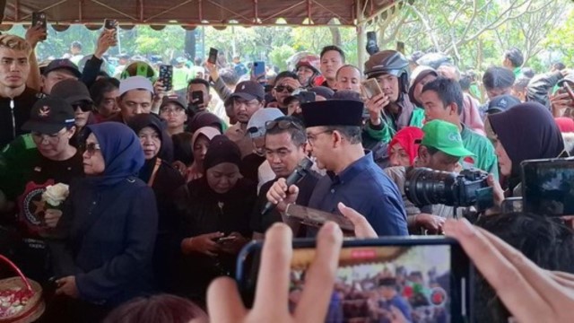 Affan Tewas Dilindas Rantis: Amuk Ojol dan Warga Menjalar hingga Otista, Polantas Disandera!