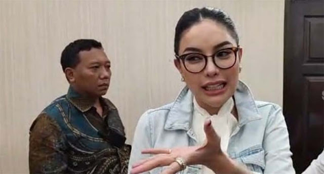 Viral Nikita Mirzani Nongol di Live TikTok Padahal Lagi Ditahan, Begini Pembelaan Pengacara