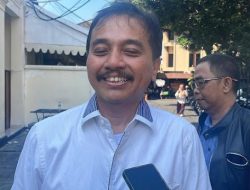 Roy Suryo Kuliti Kejanggalan Salinan Ijazah Jokowi yang Didapat dari KPU: Tanda Tangan Ditutup