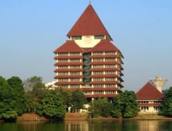 UI Jangan Cari Duit seperti Korporasi