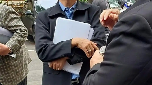 Roy Suryo Pakai Louis Vuitton ke Polda, Kembali Tuntut Ijazah Jokowi Dibuka