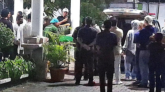 Lula Lahfah Meninggal Dunia: Jenazah Dipindahkan dari RS Fatmawati, Reza Arap Mendampingi