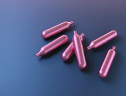 Bahaya Gas Tertawa Whip Pink (N2O): BNN Peringatkan Masyarakat Pasca Kasus Lula Lahfah