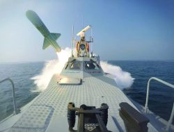 Latihan Militer Iran di Selat Hormuz 2024: Respons NOTAM & Ancaman AS