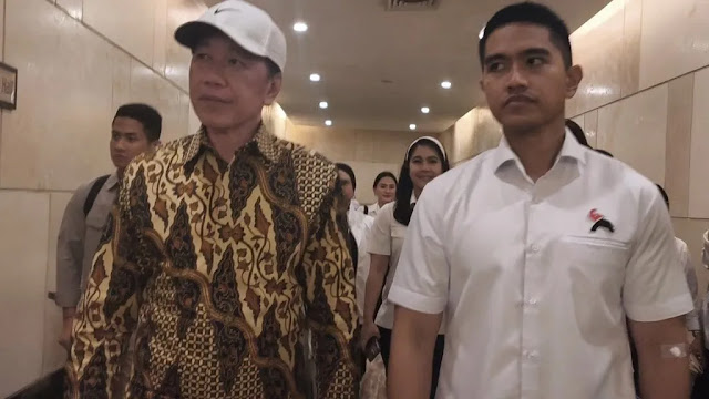 Analisis Motif Jokowi Bekerja untuk PSI: Dukungan Dinasti Politik Gibran & Kaesang?
