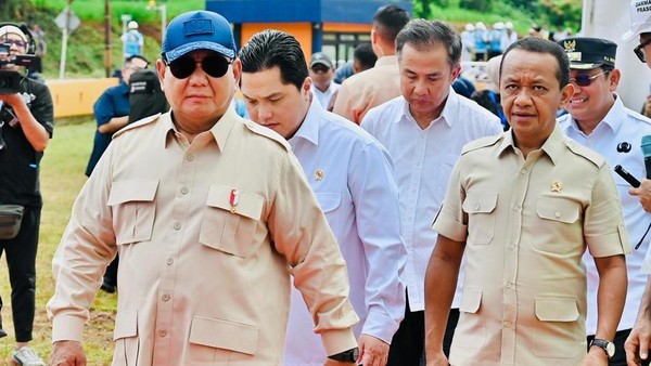 Prabowo Bebas Pilih Cawapres 2029: Analisis Peluang Gibran & Kandidat Lain