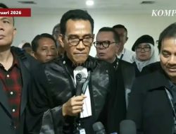 Refly Harun Berdalih Usai Ditegur Hakim MK Saldi Isra: Analisis Sidang Uji Materi UU ITE & KUHP