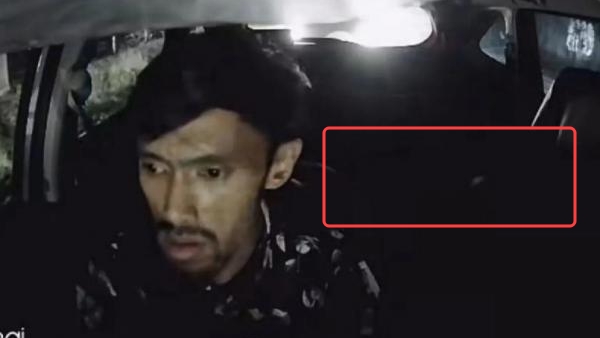 Viral! Penumpang Gocar Diduga Mesum di Mobil Cipulir, Polisi Selidiki Identitas Pelaku