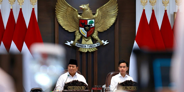 4 Alasan Jokowi Dukung Prabowo-Gibran 2 Periode: Analisis Strategi Politik 2024