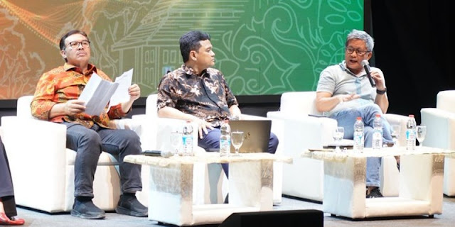 Rocky Gerung Kritik Pendidikan: Tut Wuri Malsuin Ijazah & Anggaran Dialihkan