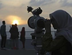 Ramadan 2026 Dimulai 19 Februari? Simak Prediksi & Daftar Negara yang Konfirmasi