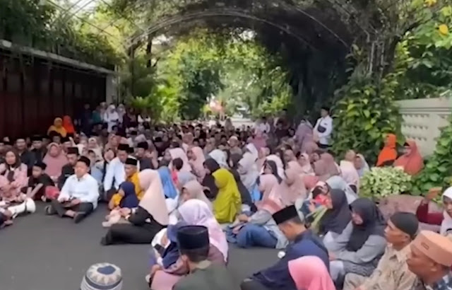 PDIP Sindir Tahlilan di Rumah Jokowi: Politisasi Agama atau Tradisi?