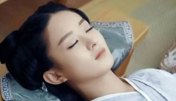 Terbangun Pukul 3 Pagi: Pola Tidur Alami Manusia yang Terlupakan