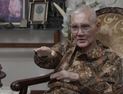 Try Sutrisno Meninggal Dunia: Wapres ke-6 RI Wafat di RSPAD, Profil & Karier Lengkap