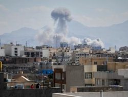 AS Perintahkan Warga Segera Tinggalkan Timur Tengah, Iran Lancarkan Serangan ke Pangkalan AS