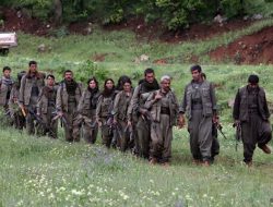 CIA Diduga Kirim Senjata ke Milisi Kurdi untuk Pemberontakan di Iran: Analisis & Dampaknya