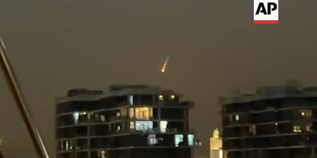 Iran Gempur Kuwait, Bahrain, UEA: Analisis Dampak Serangan Rudal & Drone Terkini 2026