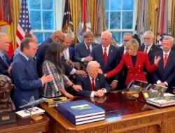 Pengaruh Evangelis dalam Kebijakan Trump vs Iran: Analisis Dampak & Eskalasi Konflik