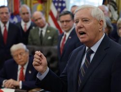 AS Incar Minyak Iran: Motif Ekonomi & Dampak Harga Minyak Global Melonjak