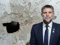 Putra Menteri Israel Bezalel Smotrich Terluka Parah Diserang Hizbullah: Kronologi & Dampaknya