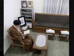 Foto CCTV Momen Terakhir Ali Khamenei Sebelum Syahid: Analisis Sikap Mojtaba