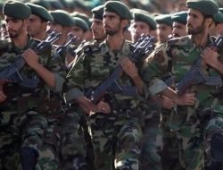 Iran Siapkan 1 Juta Pejuang Hadapi Invasi AS: Ancaman Neraka Historis di Selat Hormuz