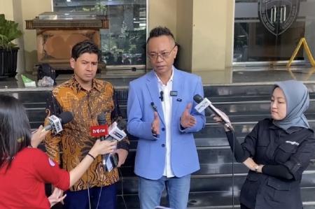 Ade Darmawan di Polda Metro Jaya Desak Rismon Bongkar Pendana Roy Suryo & Dokter Tifa