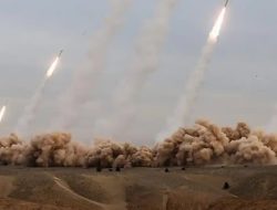 Iran Ancam Serang Wilayah AS, Klaim Hancurkan Helikopter Black Hawk: Analisis Lengkap