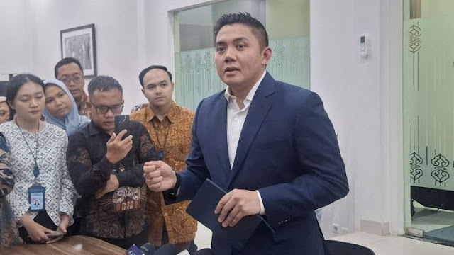 Seskab Teddy Indra Wijaya Bantah Isu Indonesia Chaos: Narasi Keliru, Semua Terkendali