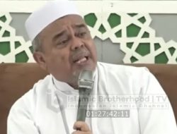 Habib Rizieq Bantah FPI Cooling Down: Lagi Nonton Buaya Ribut