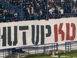 Dedi Mulyadi Santai Dihadang Spanduk Shut Up KDM, Tegaskan Bonus Rp1 Miliar untuk Persib Sudah Legal