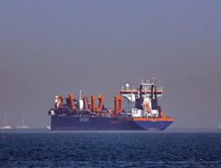 Arab Saudi Tolak Izin Pangkalan Udara untuk AS, Project Freedom di Selat Hormuz Terhenti