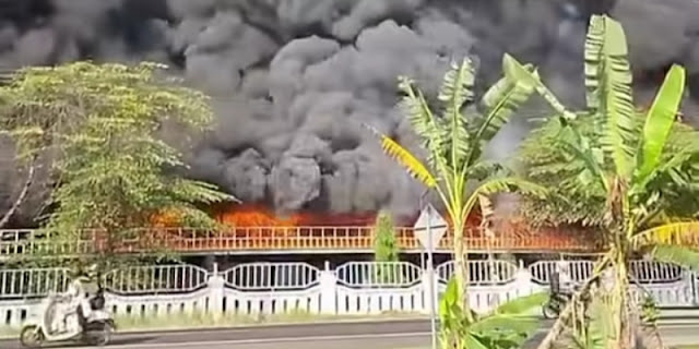Kebakaran Hebat Hanguskan Ratusan Motor Karyawan Pabrik Ban di Purworejo, Kerugian Capai Ratusan Juta