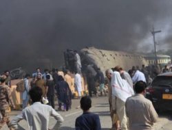 Ledakan Bom Bunuh Diri di Stasiun Quetta: 24 Tewas, Kereta Militer Pakistan Jadi Sasaran BLA