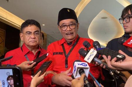 PDIP Izin Jokowi Keliling Indonesia Asal Tunjukkan Ijazah Asli