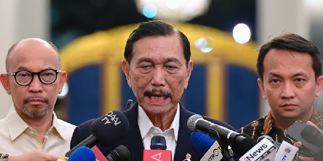 Luhut Umumkan Bansos Berubah Jadi Transfer Tunai Rp5,4 Juta per Orang, Didukung AI dan Single Digital ID