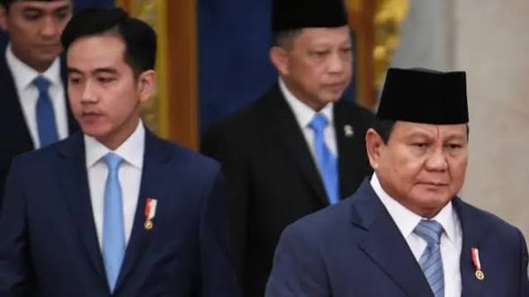 Dukungan Menguat untuk Prabowo Selesaikan Jabatan Hingga 2029, Dokter Tifa: Jangan Turunkan Prabowo