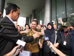 Penahanan Roy Suryo dan Dokter Tifa Ditangguhkan, Jokowi Dinilai Kecewa Berat