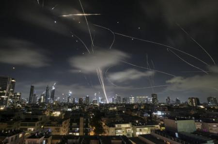 Israel Akui Pengeboman Terburuk Sepanjang Sejarah: Iron Dome Gagal Cegat Ribuan Roket Iran
