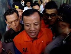 KPK Tetapkan Bupati Kuansing Tersangka Suap Jabatan Sekda, Mobil Mewah Rp2 Miliar Jadi Syarat