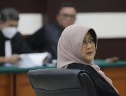 Jokowi Pasti Hadir Sidang Dokter Tifa, Akan Bawa Ijazah SD hingga S1