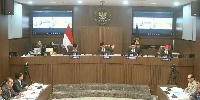 Sidang Etik 6 Pimpinan KPU RI: Pelanggaran Administrasi Dokumen Pencalonan Jokowi di Pilpres 2014 dan 2019