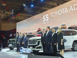 Toyota Luncurkan Land Cruiser 300 Hybrid EV dan bZ4X Touring di GIIAS 2026, Harga Mulai Rp889 Juta