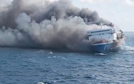KM Mutiara Sentosa 2 Terbakar di Sumenep: 41 Penumpang Hilang, 5 Meninggal Dunia